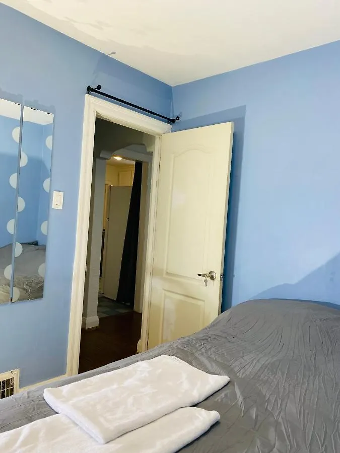 别墅 Bungalow 3 Bedrooms Space Share Toronto Canada 加拿大