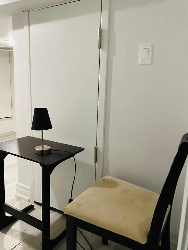 别墅 Bungalow 3 Bedrooms Space Share Toronto Canada
