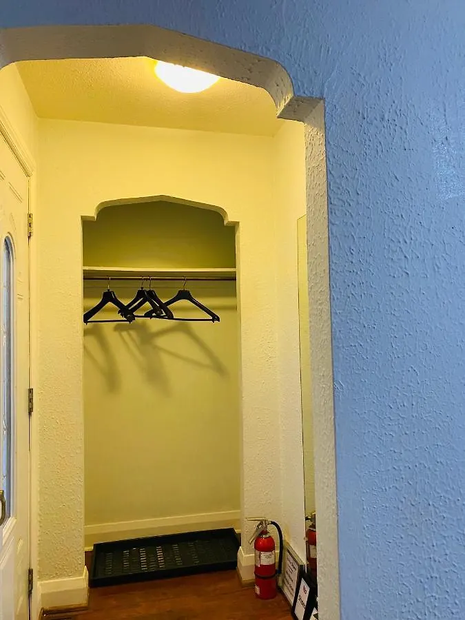 Vila Bungalow 3 Bedrooms Space Share Toronto Canada Kanada
